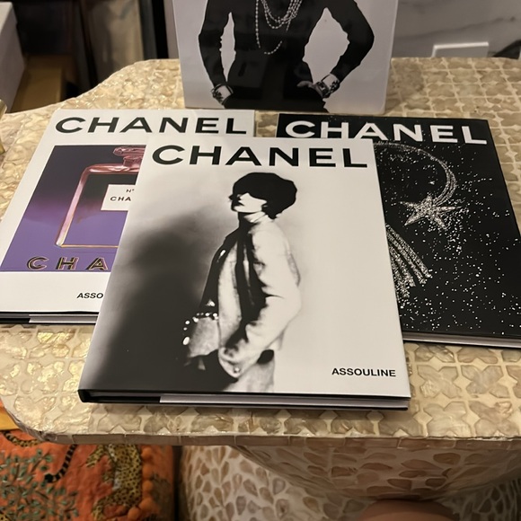 CHANEL SET OF 3 BOOKS BY ASSOULINE - Picture 14 of 17